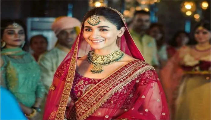 Alia Wedding: इस एक्टर से शादी कर चुकी हैं आलिया भट्ट, एक्ट्रेस ने खुद किया खुलासा