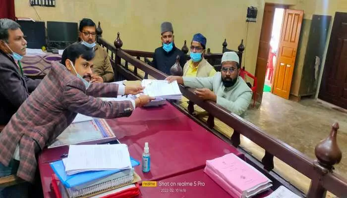 गोरखपुर: छठे दिन 39 प्रत्याशियों ने भरा नामांकन, 30 ने खरीदा पर्चा