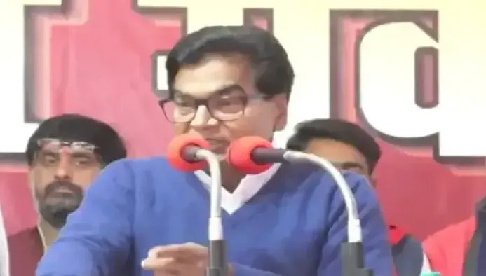 UP Election 2022:  सपा महासचिव रामगोपाल यादव ने दिया बड़ा बयान, कहा-मंदिर बनवाने के नाम पर BJP कर रही सरकारी चंदे की चोरी…