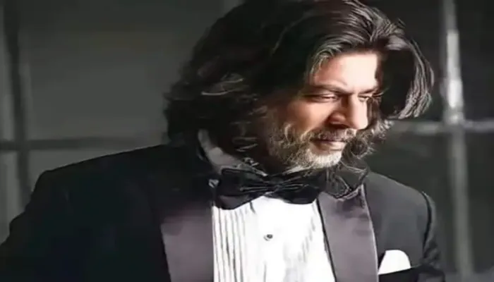 किंग खान ने नए लुक में शेयर की फोटो, फैंस जमकर कर रहें कमेंट्स