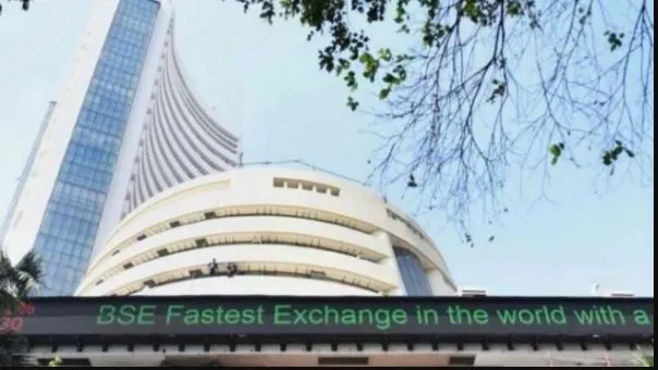 सेंसेक्स 140 अंक से अधिक गिरा, निफ्टी 17,500 के स्तर पर टिका