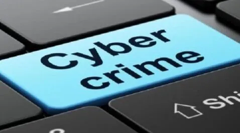 लखनऊ: वेलेंटाइन वीक में हनी ट्रैपिंग और साइबर फ्रॉड के मामले आ रहे सामने, रहें सावधान