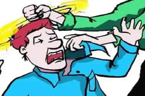 मुरादाबाद : सिम के पैसे मांगने पर दुकानदार को पीटा, तहरीर