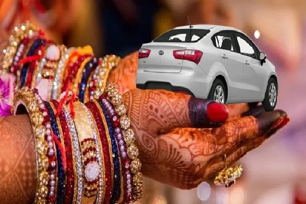 मुरादाबाद : दहेज की मांग पूरी न होने पर शादी से किया इनकार, युवती को दी तेजाब डालने की धमकी