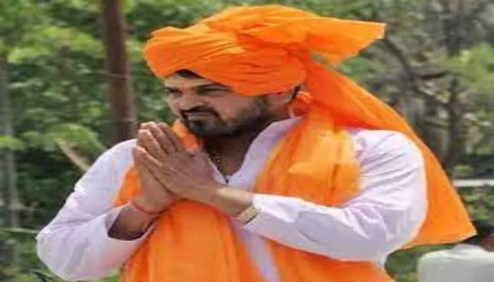 गोंडा में बीजेपी सांसद ने सपा संरक्षक पर किया बड़ा हमला, कहा- मुलायम हैं प्रदेश के सबसे बड़े माफिया