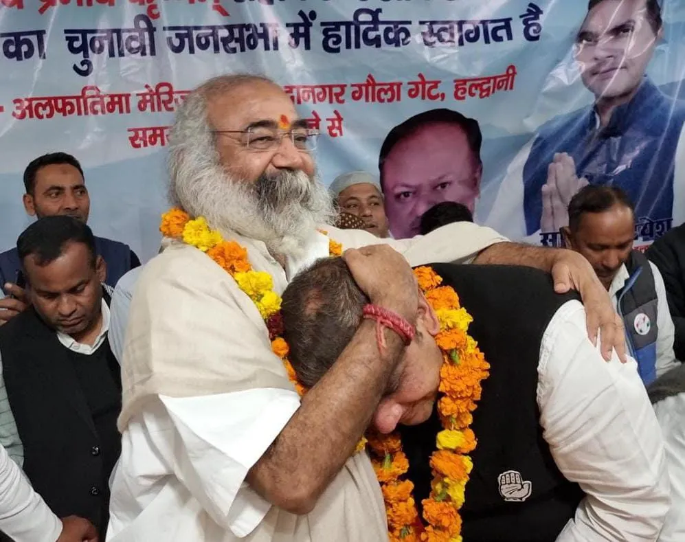 हल्द्वानी: आध्यात्मिक गुरु आचार्य प्रमोद कृष्णन ने सुमित से कहा “विजयी भव:”