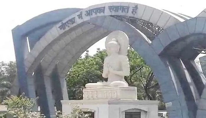 गौतमबुद्ध नगर: कोरोना के मामलों में गिरावट, डीएम ने दिए प्रतिबंध हटाने के आदेश