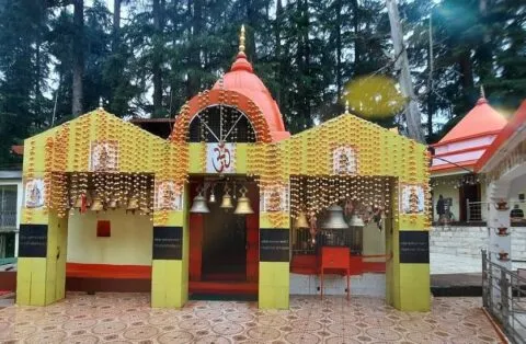 युद्ध में जाने से पहले इस मंदिर में शीश नवाना नहीं भूलते सेना के जवान, सैन्य अफसर भी टेकते हैं माथा