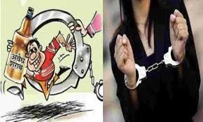 रुद्रपुर: शराब बेचती दो महिलाएं गिरफ्तार, रिपोर्ट दर्ज