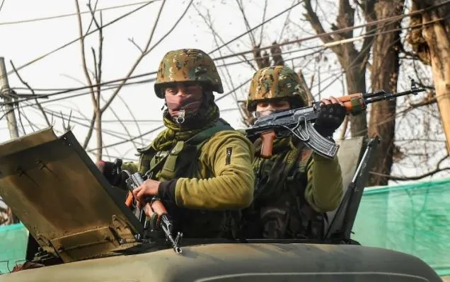 जम्मू-कश्मीर: अल बद्र के तीन संदिग्ध आतंकवादी गिरफ्तार