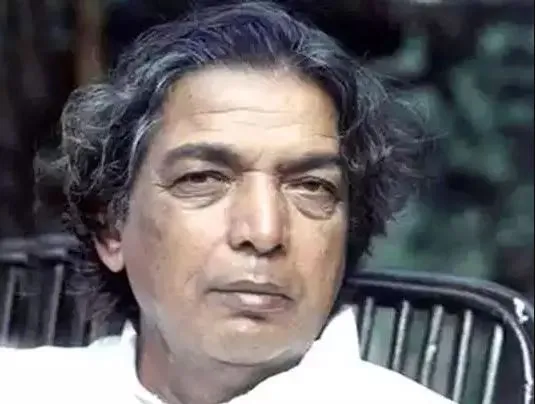 कैफ़ी आज़मी ने अपनी अम्मा से कहा था, एक दिन दुनिया का मैं बड़ा शायर बनूंगा…