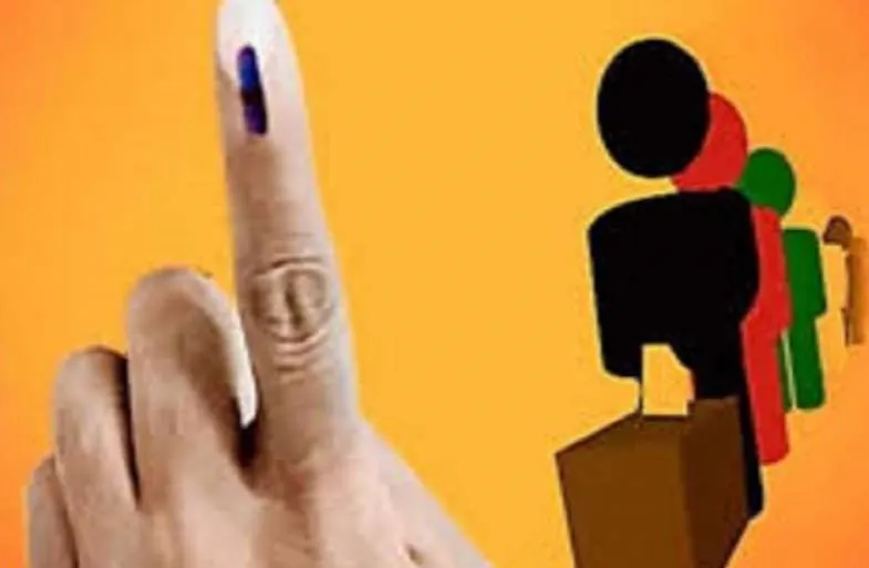 बरेली: प्रत्याशियों के फोन को रिकार्ड कर रही जनता