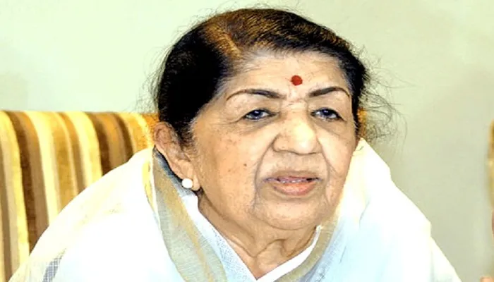 Lata Mangeshkar Passes Away:  स्वर कोकिला के निधन से सदमे में आया पूरा मनोरंजन जगत, अक्षय कुमार के साथ पीएम मोदी ने भी दी श्रद्धांजलि…