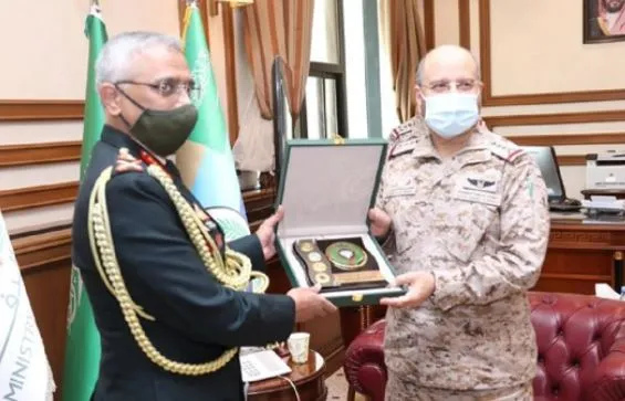 सेना प्रमुख जनरल नरवणे ने रक्षा सहयोग के मुद्दे पर शीर्ष सऊदी कमांडर से की बात