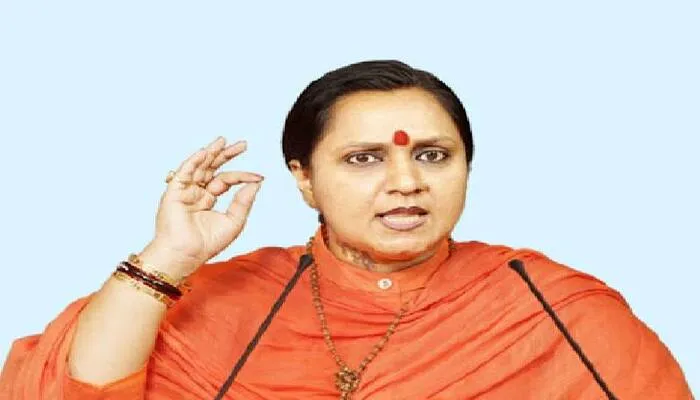 गाजियाबाद: डिंपल के बयान पर भड़कीं डासना मंदिर की महंत, कहा- रामभक्तों के खून से रंगे हैं इनके हाथ