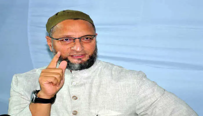 भाजपा, सपा को तीन तलाक बोले बगैर मुसलमानों का भला नामुमकिन: ओवैसी