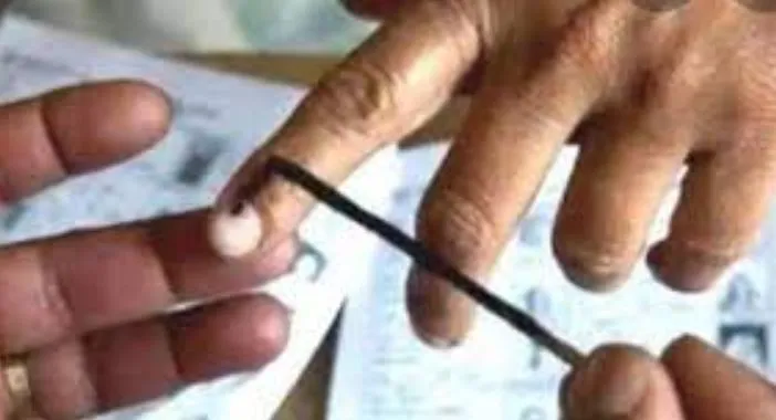 पंजाब में 11 बजे तक 17.77 प्रतिशत वोटिंग, अनेक बड़े नेताओं ने किया मतदान