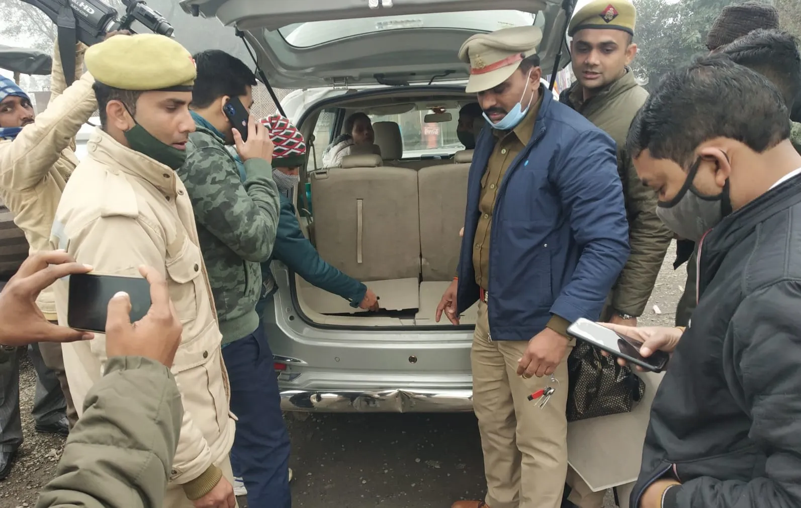 बरेली: झुमका तिराहे पर पुलिस ने पकड़ा 4.5 किलो सोना