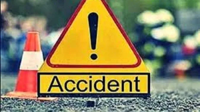 कन्नौज: आगरा-लखनऊ एक्सप्रेस वे पर डिवाइडर से टकराई कार, एक की मौत, चार घायल