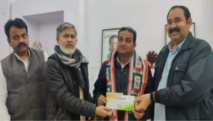 UP Election 2022: सपा को डॉ. राजेश तिवारी ने दिया झटका, कांग्रेस में हुए शामिल
