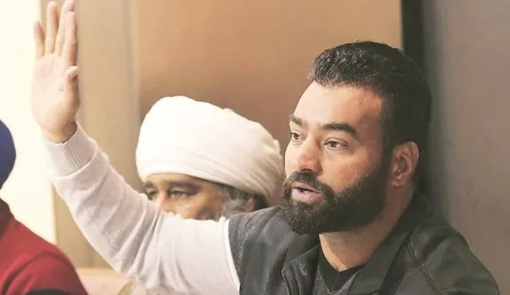पंजाब चुनाव: पुस्तकालय खोलना चाहते हैं गैंगस्टर से सामाजिक कार्यकर्ता बने सिधाना