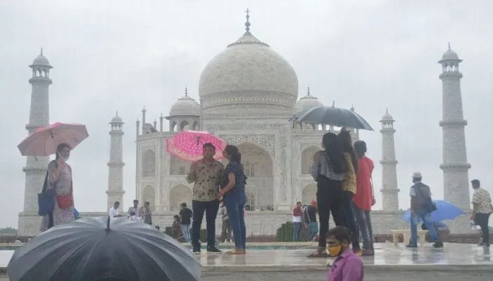 आगरा: कल फिर मौसम विभाग ने जताई बारिश की संभावना, सात फरवरी को बदलेगा मौसम