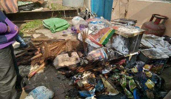 बिजनौर : चाय बनाते समय गैस सिलेंडर में लगी आग, पिता व बेटी झुलसे