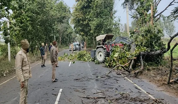 अमरोहा : हवा के साथ गुल हुई 150 गांव की बिजली