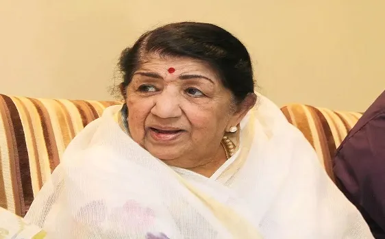 लता मंगेशकर के निधन से पाकिस्तान में शोक, सूचना मंत्री फवाद चौधरी बोले-संगीत की दुनिया पर किया राज