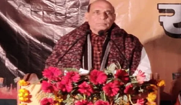 अमरोहा : रक्षा मंत्री राजनाथ सिंह ने सपा पर साधा निशाना, बोले- भाजपा सरकार में सबसे मजबूत हुई कानून व्यवस्था