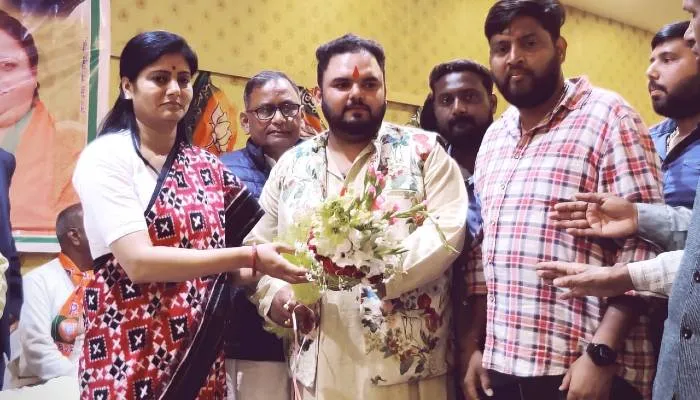 एकजुट होकर समाज के लोग गठबंधन प्रत्याशी को जिताएं: अनुप्रिया  पटेल