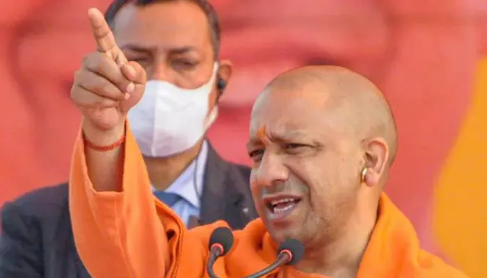 यूपी चुनाव 2022: हिजाब विवाद पर बोले मुख्यमंत्री योगी- स्कूल में ड्रेस कोड लागू होना चाहिए