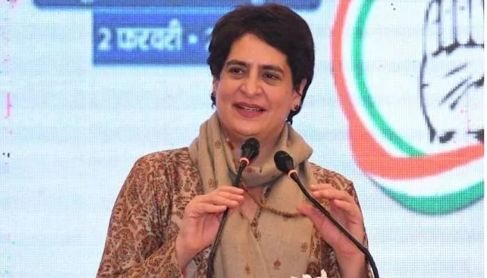 यूपी चुनाव 2022: प्रियंका गांधी ने बुलंदशहर में डोर टू डोर किया प्रचार