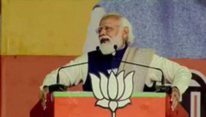 हमारी सरकार मुस्लिम बहन बेटियों के साथ : प्रधानमंत्री मोदी