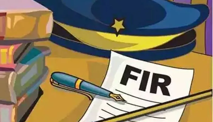 यूपी चुनाव: सपा प्रत्याशी के जनसंपर्क में दिखे असलहे, पुलिस ने किया मामला दर्ज