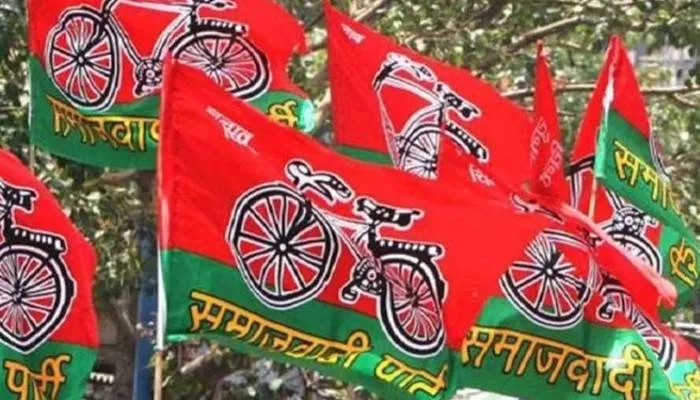 यूपी चुनाव: सपा ने EVM में गड़बड़ी को लेकर चुनाव आयोग से की शिकायत