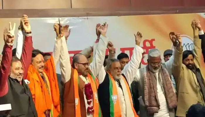 यूपी चुनाव: सपा सरकार में मंत्री रहे शारदा प्रसाद शुक्ला ने थामा भाजपा का दामन