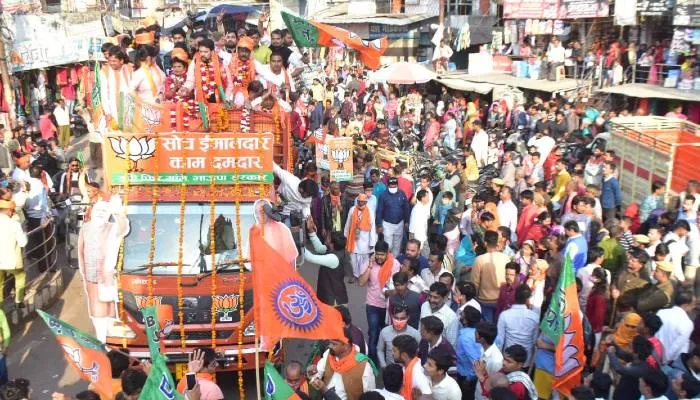 यूपी चुनाव: अनुराग ठाकुर का दावा- जनसमर्थन के बल पर जीतेंगे 300 से अधिक सीटें