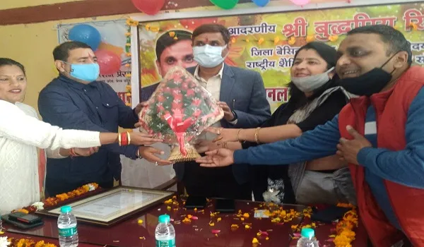 मुरादाबाद : नेशनल अवार्ड मिलने पर बीएसए का अभिनंदन