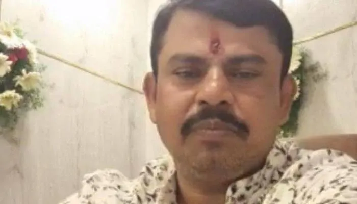 भाजपा विधायक टी राजा ने दिया विवादित बयान, कहा- योगी जी ने हजारों जेसीबी मंगवा लिए हैं