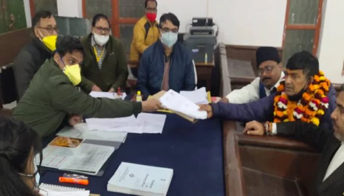 अयोध्या: बसपा-सपा प्रत्याशियों समेत तीन उम्मीदवरों ने दाखिल किया नामांकन