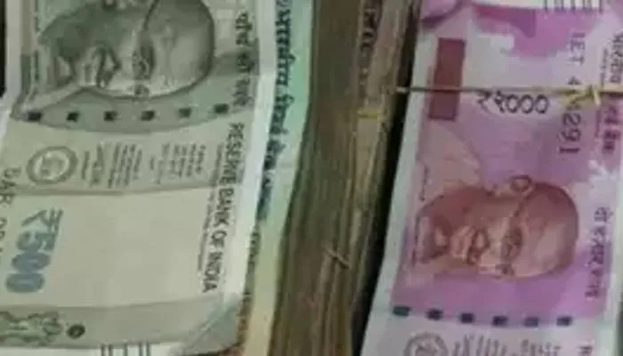 अयोध्या: चेकिंग अभियान के दौरान कार सवार से 4.80 लाख रुपए बरामद