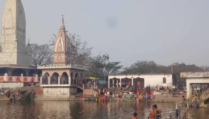 आजमगढ़: माघी पूर्णिमा हजारों लोगों ने लगाई आस्था की डुबकी