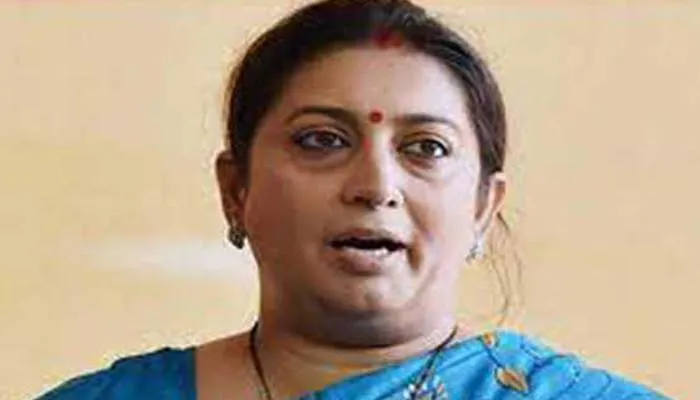 सपा के गुंडे पनपेंगे तो किसकी बेटी का आंचल खींचेंगे: स्मृति ईरानी