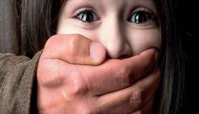 कानपुर: चॉकलेट दिलाने के बहाने पड़ोसी ने मासूम से किया दुष्कर्म, केस दर्ज