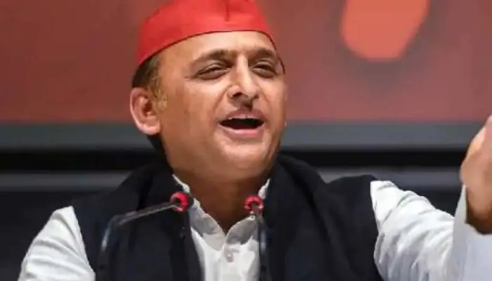 यूपी चुनाव 2022: अखिलेश ने योगी पर साधा निशाना, कहा- मुख्यमंत्री जी को भाजपा ने पैदल कर दिया