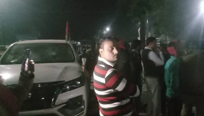 बहराइच: सपा प्रत्याशी के भाई पर भाजपा समर्थकों ने किया जानलेवा हमला, वाहन भी तोड़े