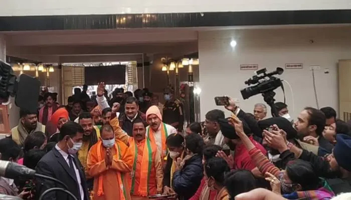 रुकने नहीं देना है सबकी सुरक्षा, विकास व सम्मान का यह अभियान : मुख्यमंत्री योगी
