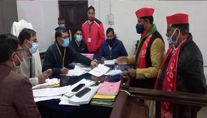 अयोध्या: भाजपा के दो व सपा के एक प्रत्याशी ने किया नामांकन