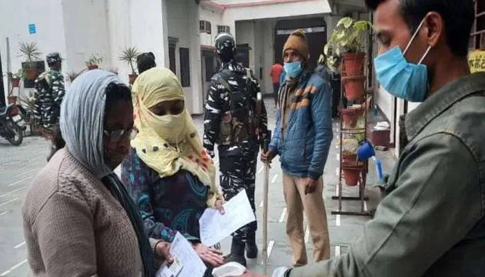 यूपी चुनाव: मेरठ में बढ़े 67 हजार वोटर लेकिन घटा मतदान प्रतिशत